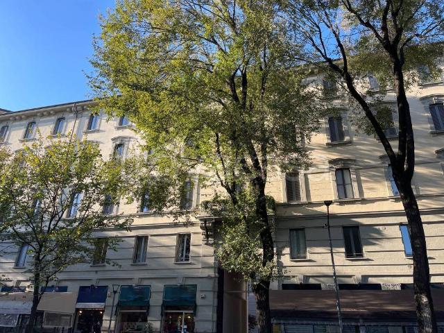 Appartamento in affitto a Milano via Raffaello Sanzio, 4, non arredato/vuoto, ascensore, parquet TrovaCasa
