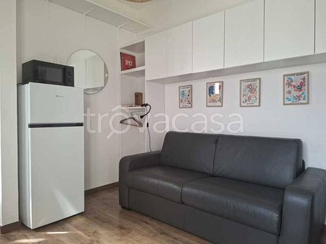 Appartamento in affitto a Milano via Rutilia, 4, arredato, terrazzo, ascensore TrovaCasa