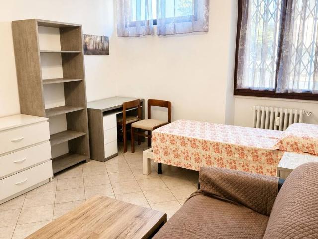 Appartamento in affitto a Milano via Rutilia, 13, arredato, buono stato, vicinanze negozi TrovaCasa