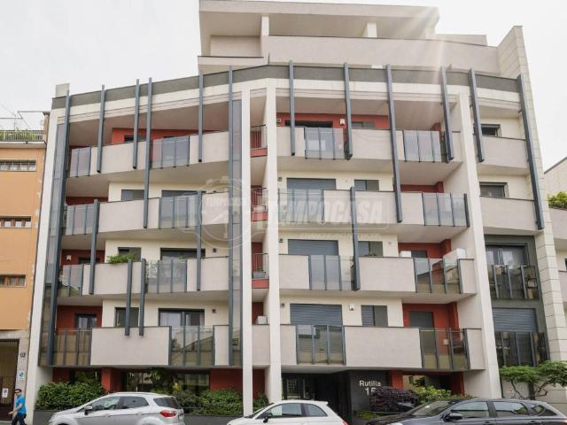 Appartamento in affitto a Milano via Rutilia, 15, arredato, box, ascensore TrovaCasa