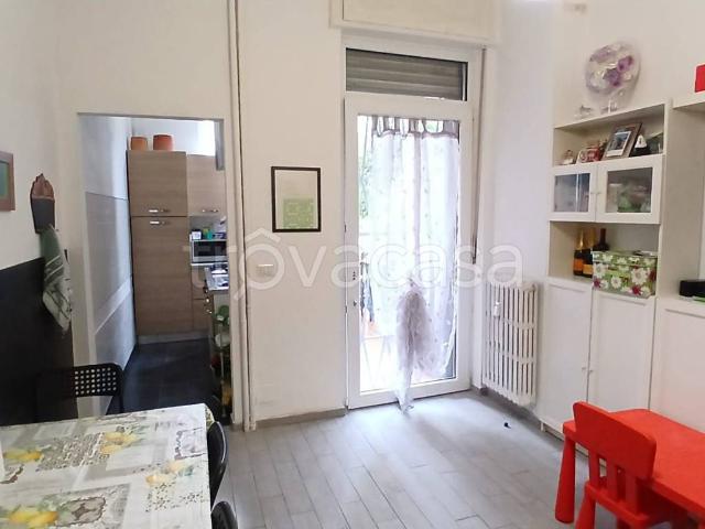 Appartamento in affitto a Milano via Treviso, 6, arredato, giardino privato, buono stato TrovaCasa
