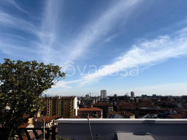 Appartamento in affitto a Milano via Voghera, 9/a, arredato, terrazzo, vista panoramica TrovaCasa