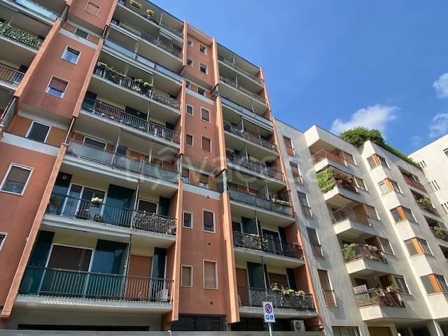 Appartamento in affitto a Milano via Val di Sole, 10, arredato, riscaldamento centralizzato, contesto signorile TrovaCasa