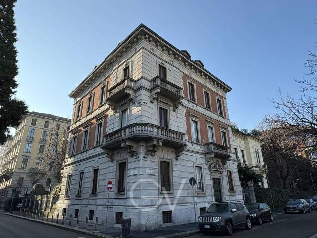Appartamento in affitto a Milano via Venti Settembre, arredato, caminetto, travi a vista TrovaCasa