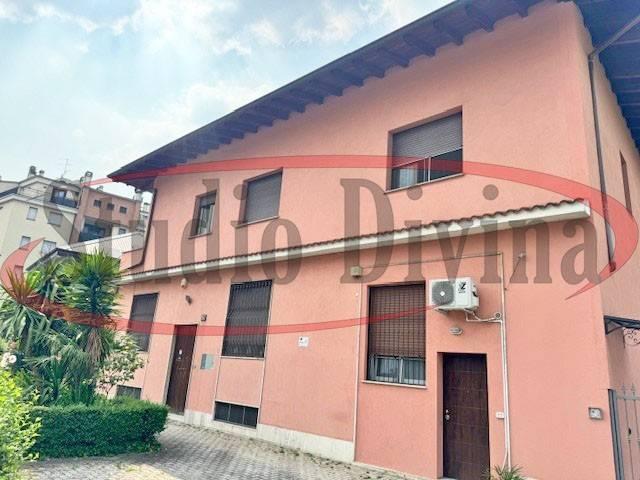 Appartamento in affitto a Milano via Vincenzo da Seregno, 57, arredato, doppia esposizione, senza ascensore TrovaCasa