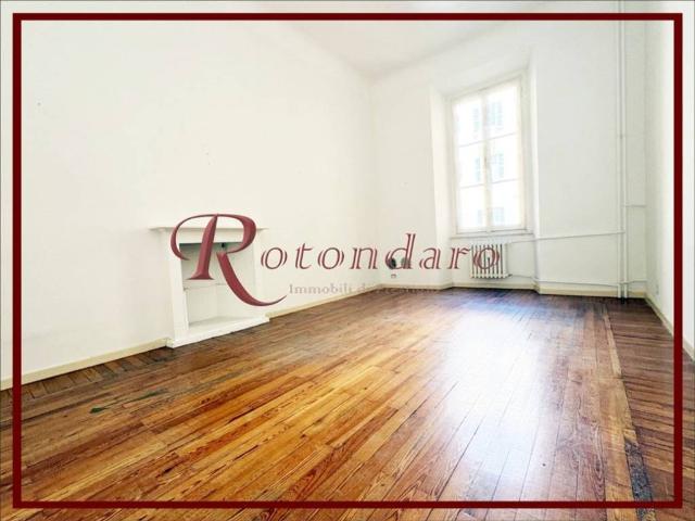 Appartamento in affitto a Milano via Vincenzo Monti, parzialmente arredato, ascensore, doppia esposizione TrovaCasa