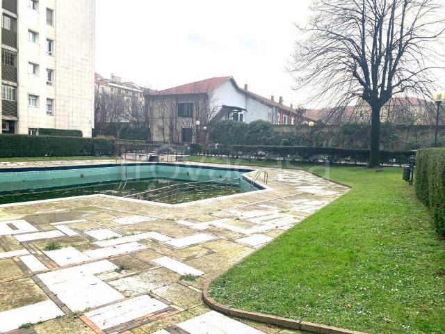 Appartamento in affitto a Milano via Vincenzo Monti, parzialmente arredato, contesto signorile, giardino condominiale TrovaCasa