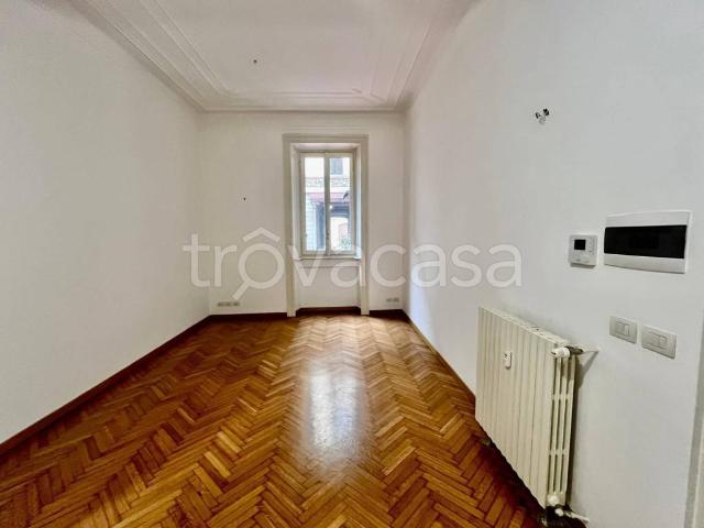 Appartamento in affitto a Milano via Zenale, giardino privato, parzialmente arredato, riscaldamento centralizzato TrovaCasa