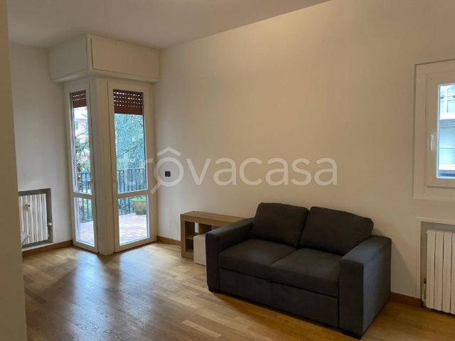 Appartamento in affitto a Milano via Zurigo, arredato, terrazzo, doppia esposizione TrovaCasa