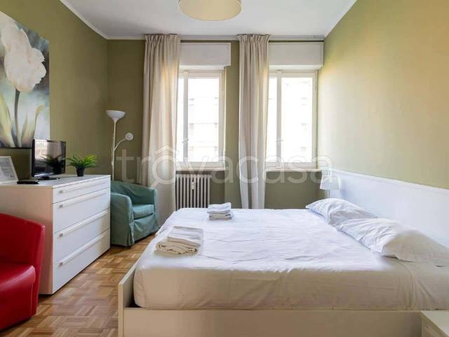 Appartamento in affitto a Milano viale Teodorico, arredato, terrazzo, aria condizionata TrovaCasa