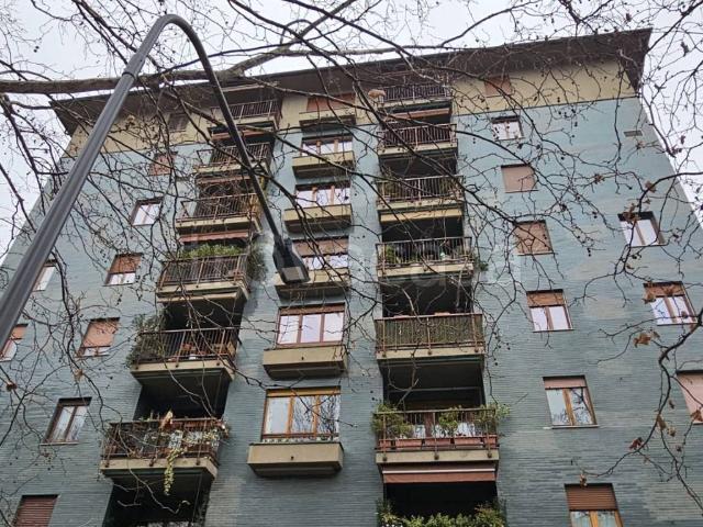 Appartamento in affitto a Milano viale Cassiodoro, 16, da ristrutturare, parzialmente arredato, ascensore TrovaCasa