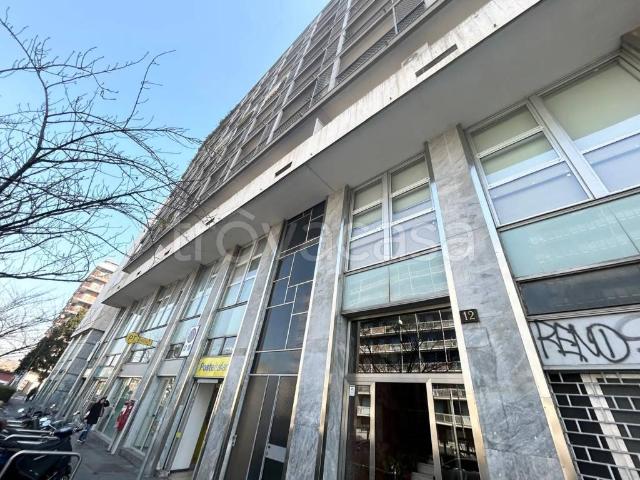Appartamento in affitto a Milano viale Evaristo Stefini, arredato, riscaldamento centralizzato, servizio di portineria TrovaCasa