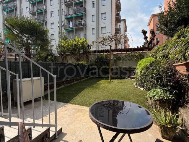 Appartamento in affitto a Milano viale Fulvio Testi, 87, arredato, giardino privato, doppia esposizione TrovaCasa