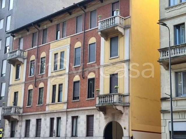 Appartamento in affitto a Milano viale Giovanni da Cermenate, 54, arredato, giardino TrovaCasa
