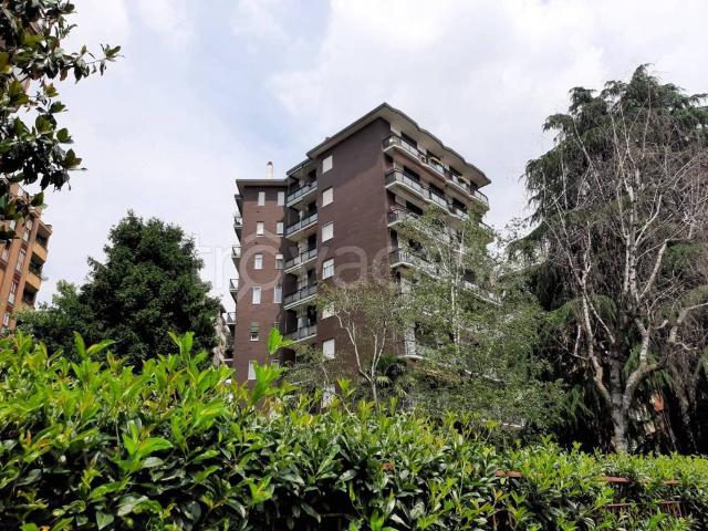 Appartamento in affitto a Milano viale Legioni Romane, 38, arredato, ascensore, doppia esposizione TrovaCasa