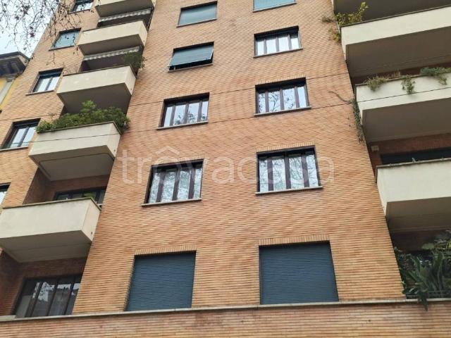 Appartamento in affitto a Milano viale Piave, 8, non arredato/vuoto, immobile di prestigio, libero subito TrovaCasa