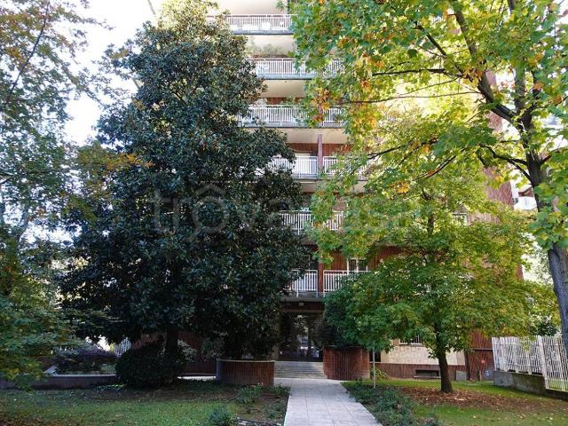 Appartamento in affitto a Milano viale San Gimignano, 15B, arredato, terrazzo, ascensore TrovaCasa