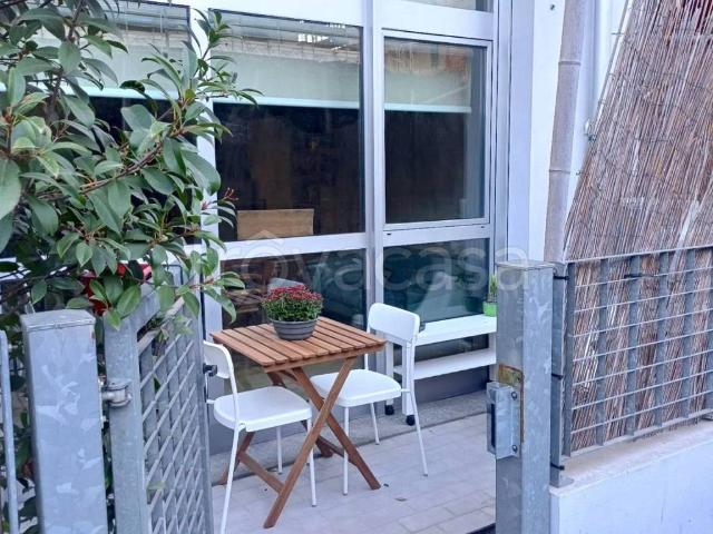 Appartamento in affitto a Milano alzaia Naviglio Grande, 114, arredato, giardino privato, terrazzo TrovaCasa