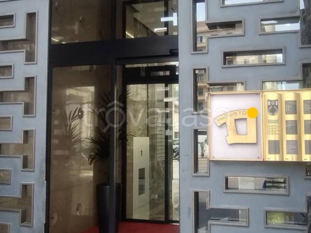 Appartamento in affitto a Milano largo Augusto, 8, terrazzo, parzialmente arredato, libero subito TrovaCasa