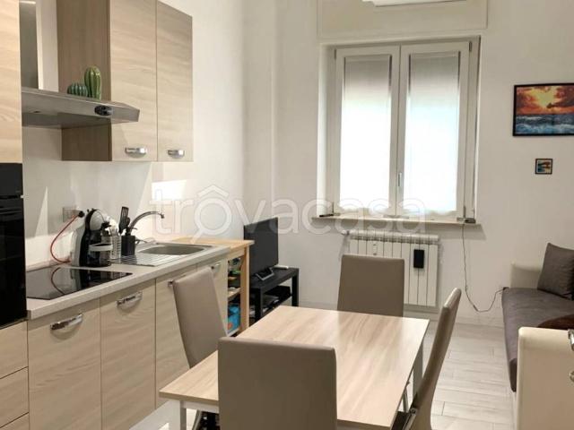 Appartamento in affitto a Milano largo Promessi Sposi, 5, arredato, libero subito, cucina a vista TrovaCasa