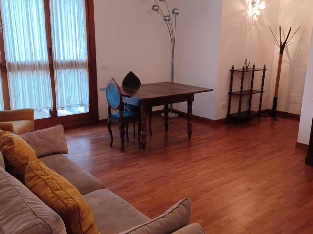 Appartamento in affitto a Milano MI