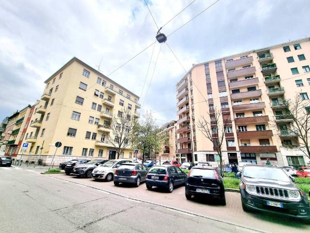 Appartamento in affitto a Milano piazza Carlo Donegani, 8, arredato, cucina a vista TrovaCasa