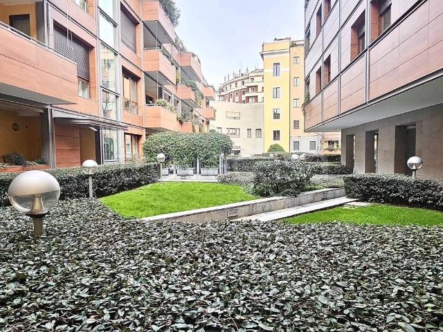 Appartamento in affitto a Milano piazza Arnoldo Mondadori, arredato, terrazzo, libero subito TrovaCasa