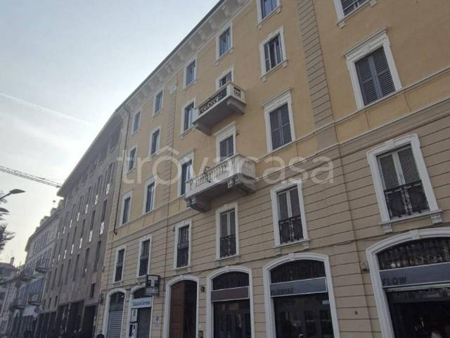 Appartamento in affitto a Milano piazza Borromeo, 5, arredato, terrazzo, da ristrutturare TrovaCasa