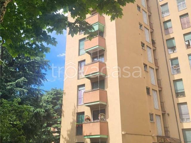 Appartamento in affitto a Milano piazza gasparri, 4, arredato, terrazzo, lavanderia TrovaCasa