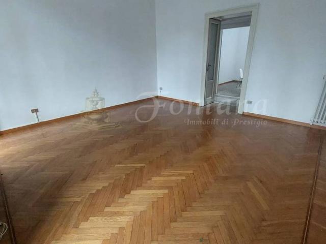 Appartamento in affitto a Milano piazza Giuseppe Grandi s.n.c parzialmente arredato, ascensore, cantina TrovaCasa