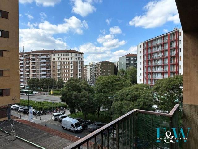 Appartamento in affitto a Milano piazza Ernesto De Angeli, 1, arredato, box, terrazzo TrovaCasa