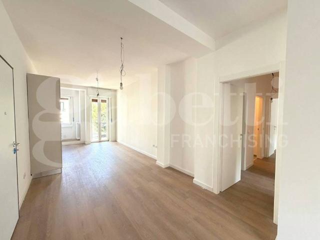 Appartamento in affitto a Milano piazza Imperatore Tito, 4, doppia esposizione, libero subito, ristrutturato TrovaCasa