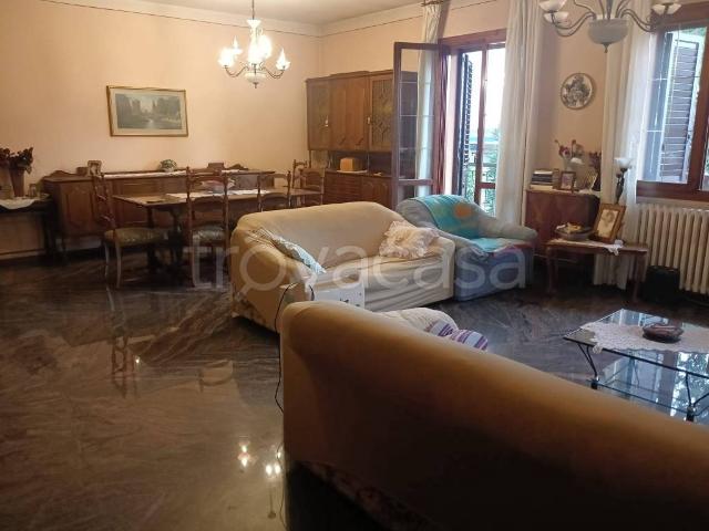 Appartamento in affitto a Modena via Leopoldo Nobili, 121, arredato, terrazzo, riscaldamento autonomo TrovaCasa