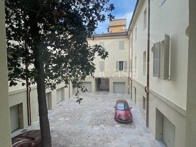Appartamento in affitto a Modena via San Vincenzo, arredato, box, nuova costruzione TrovaCasa