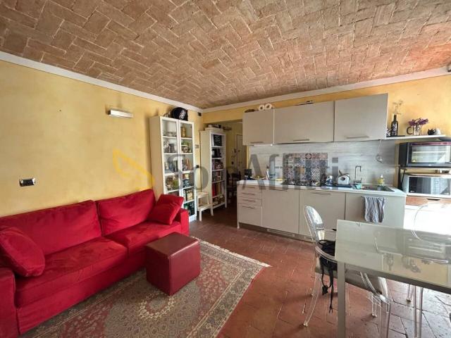 Appartamento in affitto a Modena via Sant'Agostino, 5, non arredato/vuoto, arredato, cantina TrovaCasa