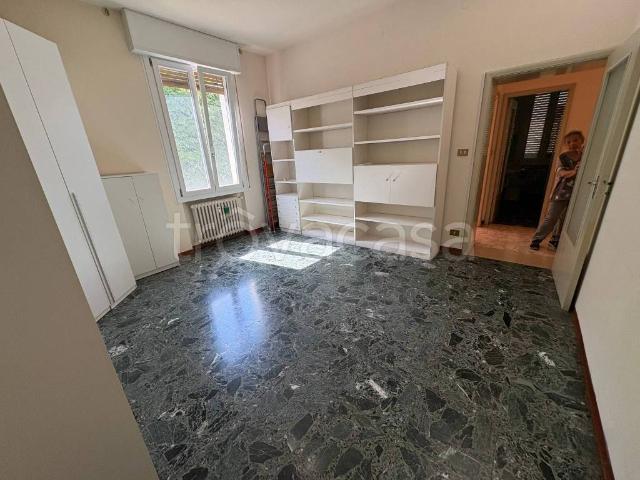 Appartamento in affitto a Modena viale Giuseppe Verdi, box, parzialmente arredato, ascensore TrovaCasa