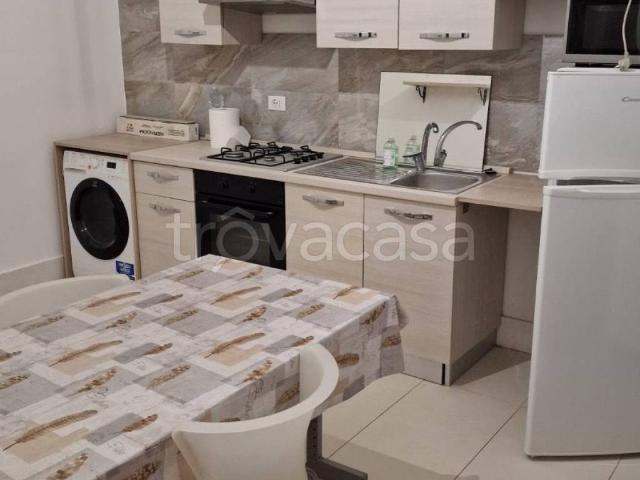 Appartamento in affitto a Modena, giardino privato, parzialmente arredato, buono stato TrovaCasa