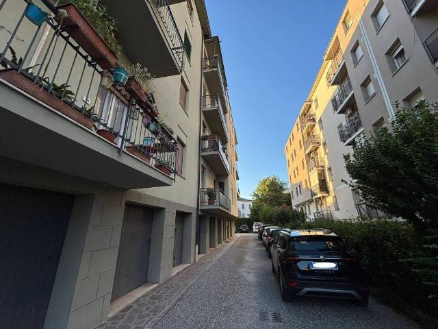 Appartamento in affitto a Modena MO