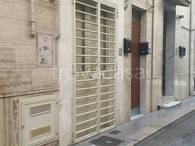 Appartamento in affitto a Modugno, non arredato/vuoto, riscaldamento autonomo, zanzariere TrovaCasa