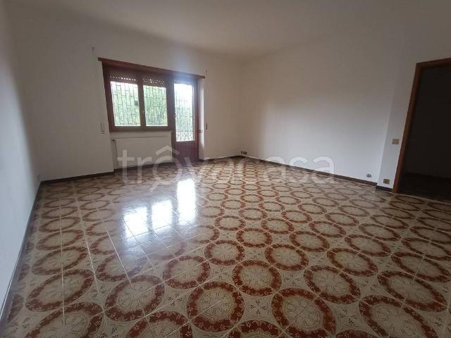 Appartamento in affitto a Monte Porzio Catone, non arredato/vuoto, posto auto, centrale TrovaCasa