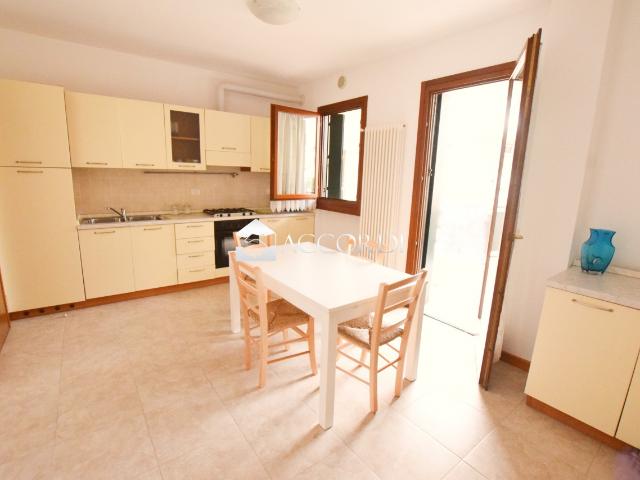 APPARTAMENTO in AFFITTO a MONTEBELLUNA di 2 vani