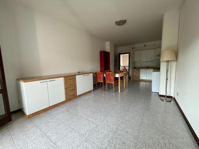 APPARTAMENTO in AFFITTO a MONTEGROTTO TERME stazione di 2 vani