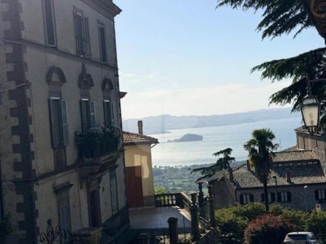 Appartamento in affitto a Montefiascone