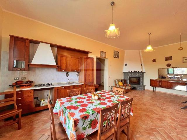 Appartamento in affitto a Montefiascone