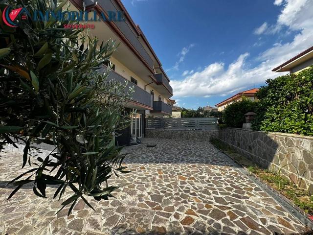 Appartamento in affitto a Montepaone CZ