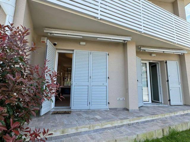 Appartamento in affitto a Montignoso
