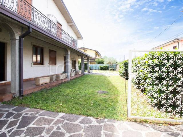 Appartamento in affitto a Montirone via Giacomo Puccini, 16, arredato, giardino privato, posto auto TrovaCasa