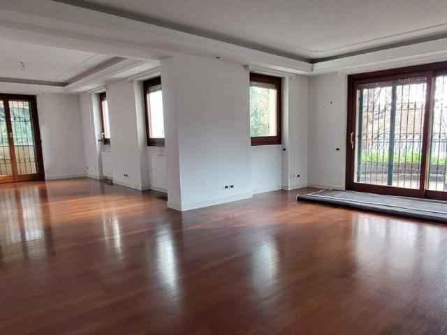Appartamento in affitto a Monza MB