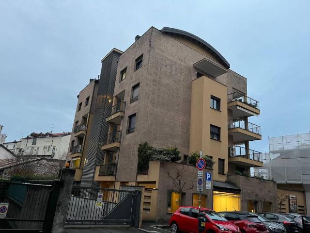 Appartamento in affitto a Monza MB