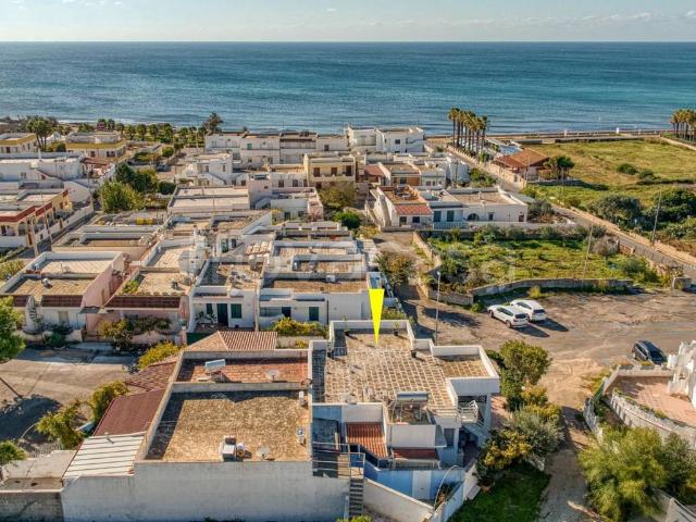Appartamento in affitto a Morciano di Leuca via Fiorilli, arredato, giardino privato, terrazzo TrovaCasa